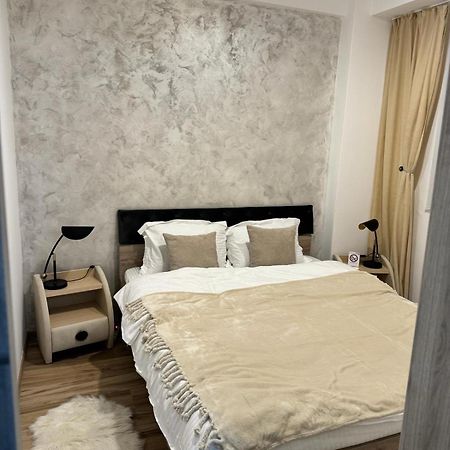 Luxury Young Residence Iasi Exterior foto