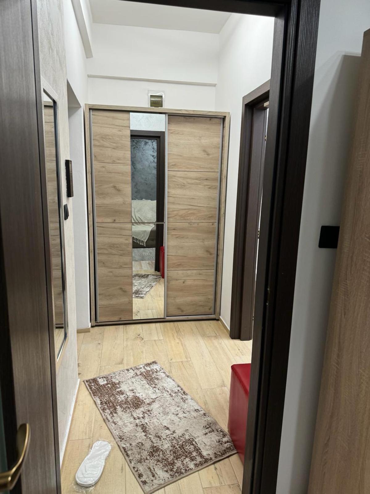 Luxury Young Residence Iasi Exterior foto