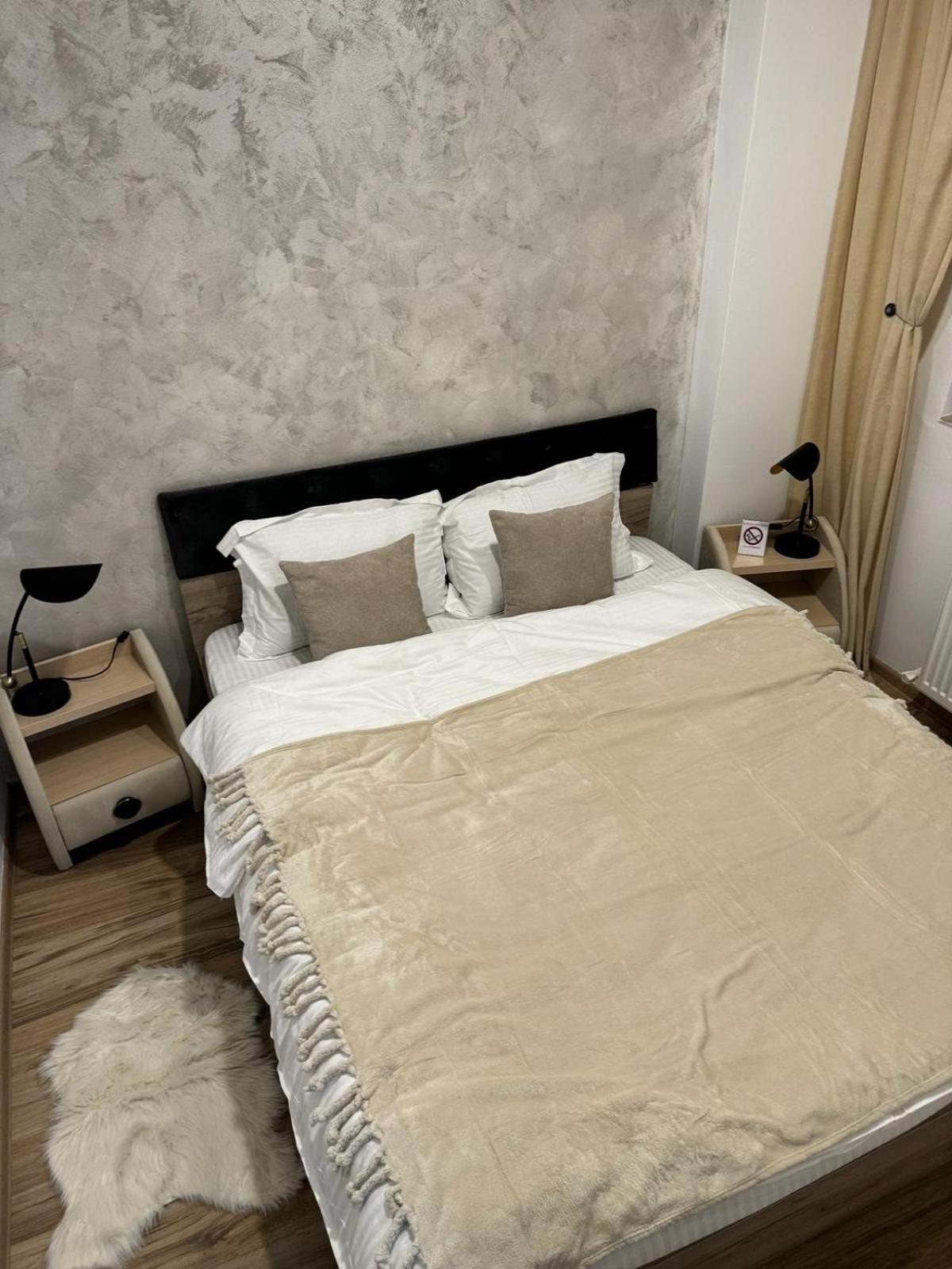 Luxury Young Residence Iasi Exterior foto